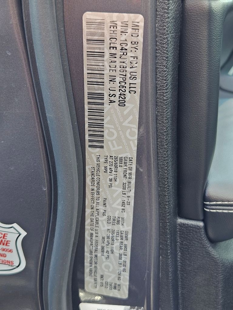 2023 Jeep Cherokee Base photo 37