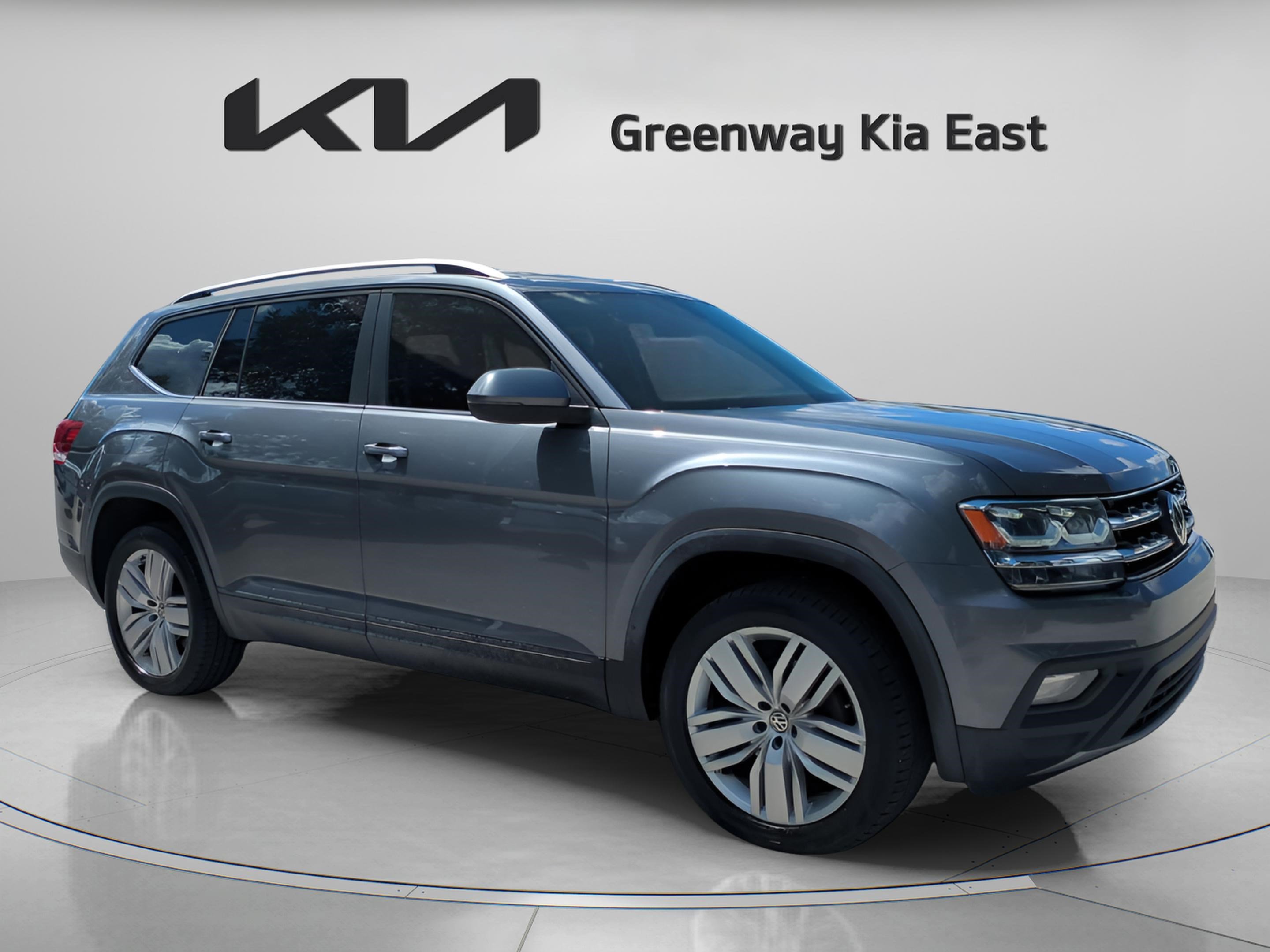 2019 Volkswagen Atlas V6 SE photo 2