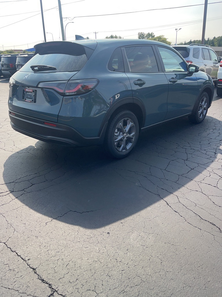 2026 Honda HR-V LX photo 4