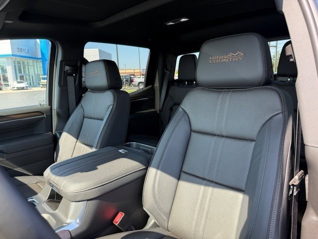 2025 Chevrolet Silverado 1500 High Country photo 15