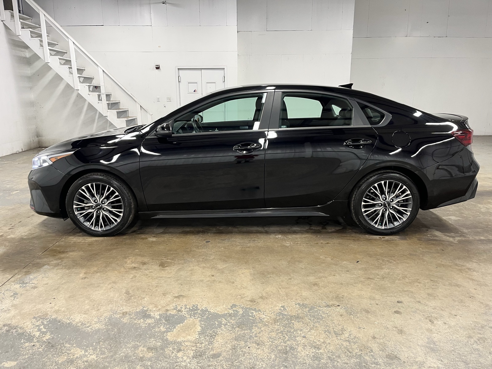 2023 Kia Forte GT-Line photo 4