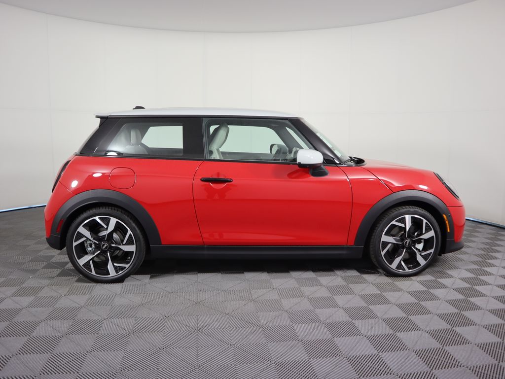 2025 Mini Cooper S Iconic photo 3
