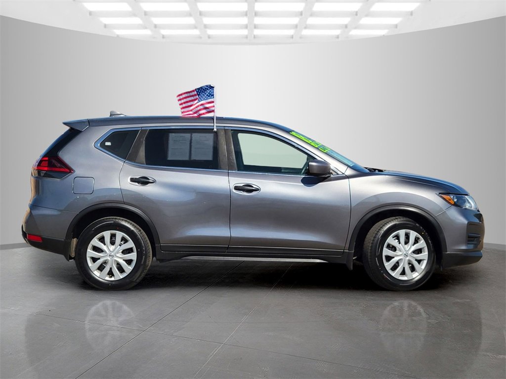 2018 Nissan Rogue S photo 2