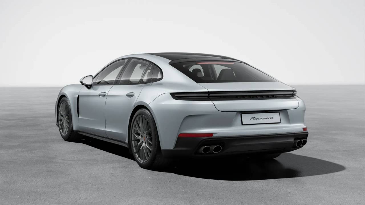 2026 Porsche Panamera 4 photo 3