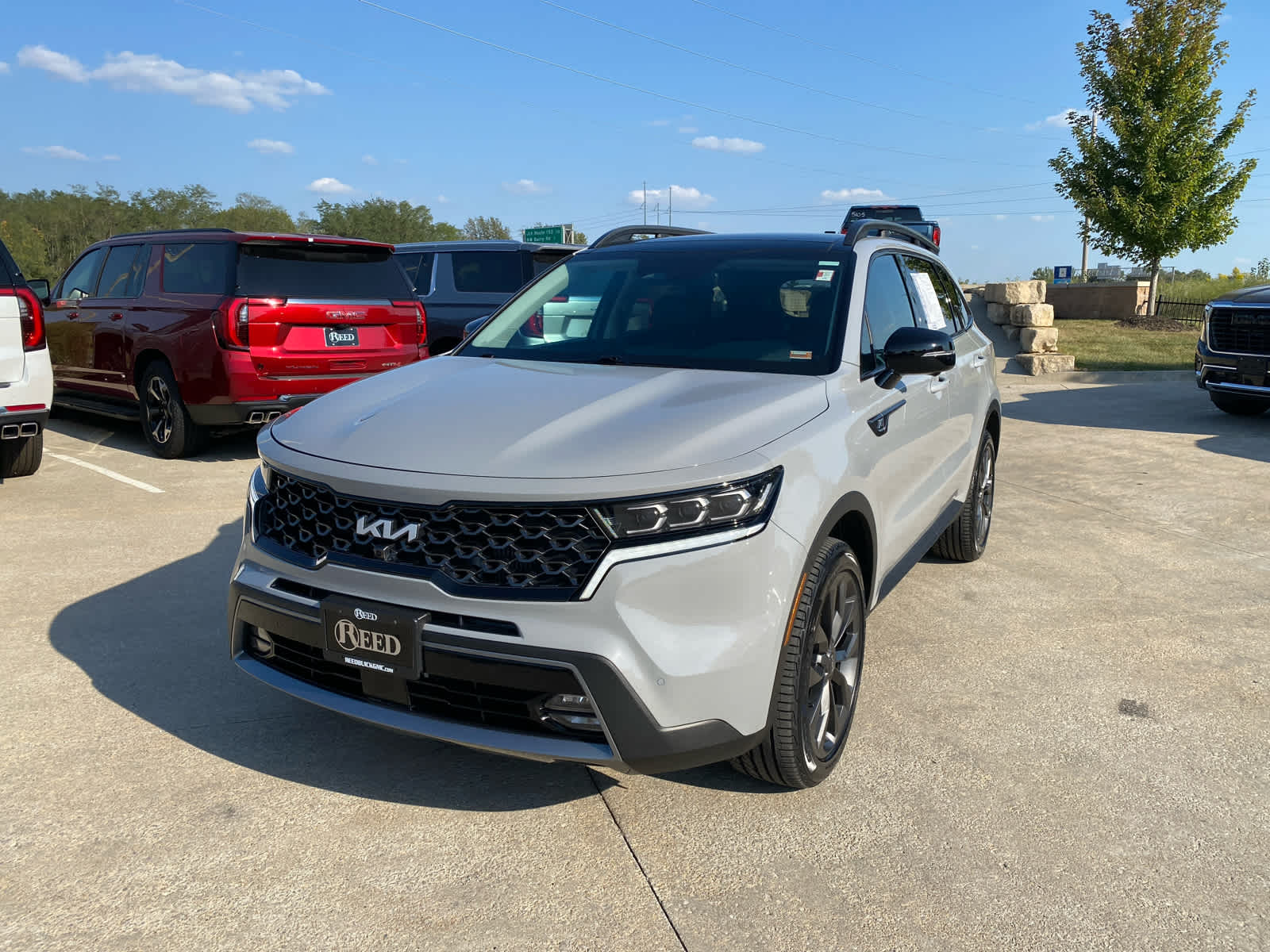 Used 2022 Kia Sorento X-Line SX Prestige with VIN 5XYRKDLF6NG137406 for sale in Kansas City
