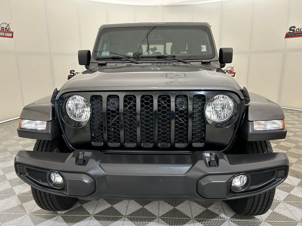 2022 Jeep Gladiator Sport photo 2