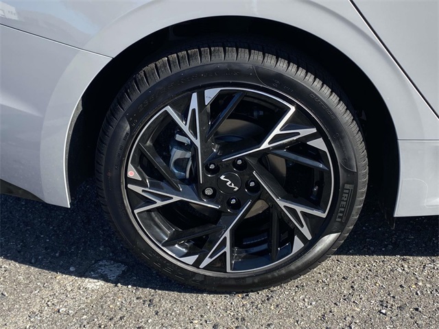2026 Kia K5 GT-Line photo 8
