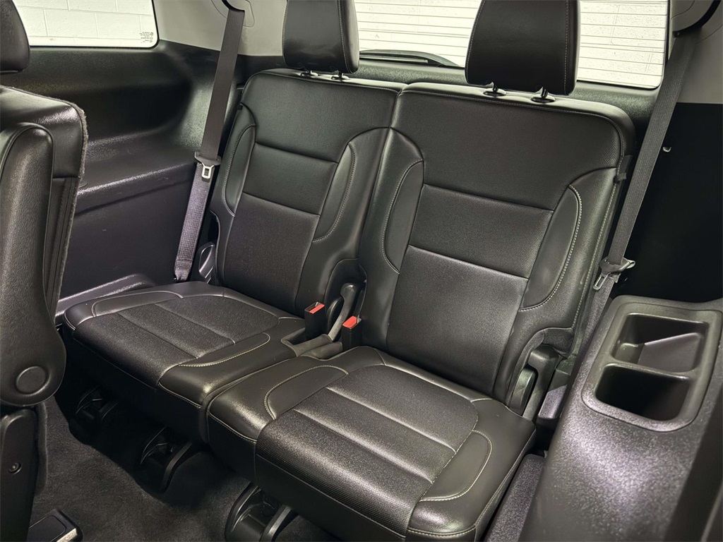 2023 Gmc Acadia SLT photo 29