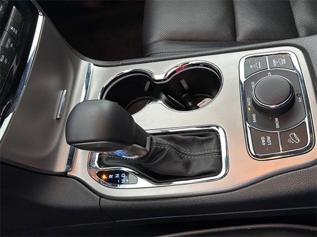 2019 Jeep Grand Cherokee Overland photo 19