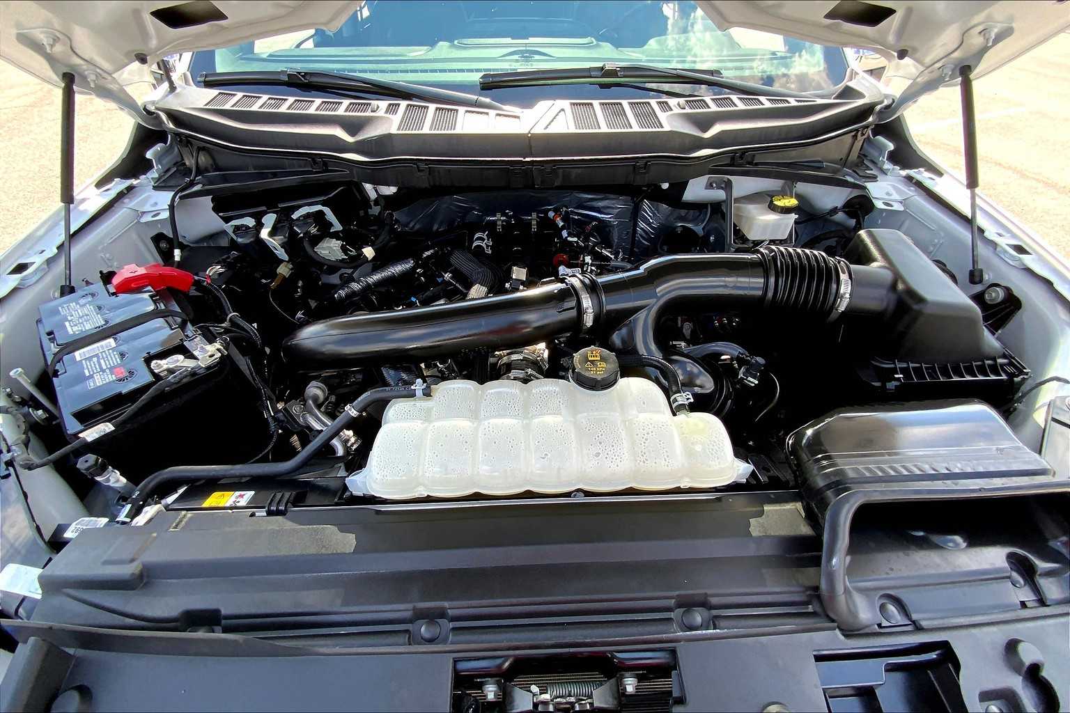 2024 Ford F-150 XLT photo 30