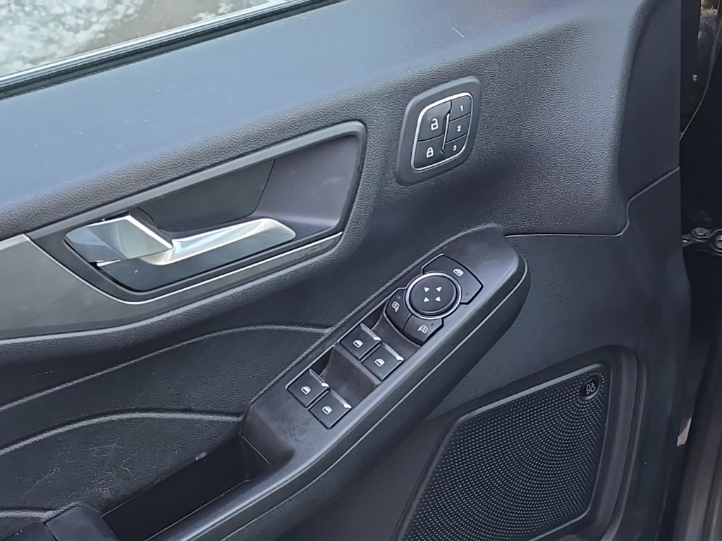 2021 Ford Escape Titanium photo 8