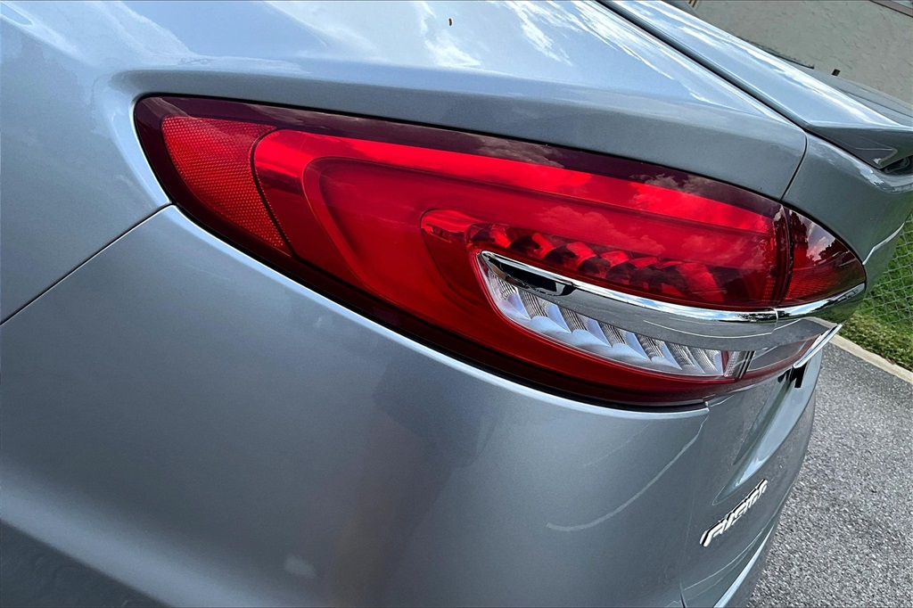 2020 Ford Fusion Titanium photo 22