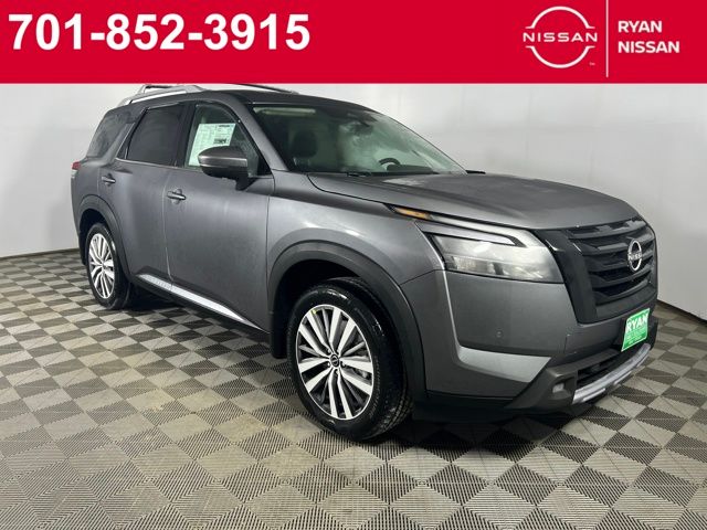 2025 Nissan Pathfinder Platinum's photo