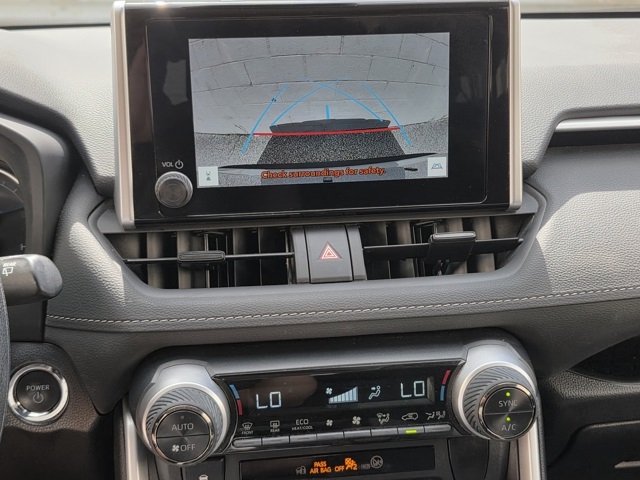 2024 Toyota RAV4 Hybrid XLE photo 17