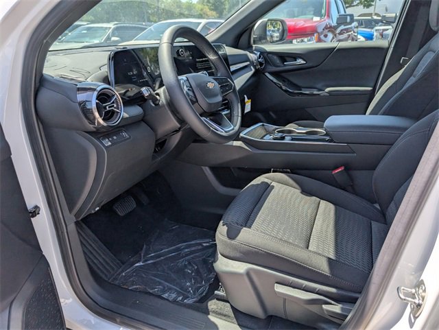 2026 Chevrolet Equinox LT photo 4