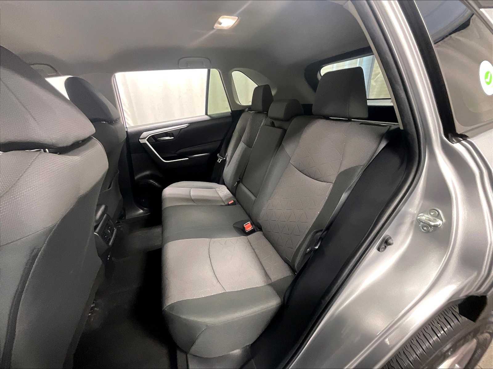 2023 Toyota RAV4 XLE photo 15