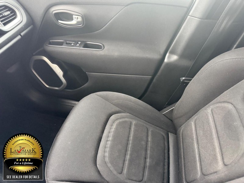 2019 Jeep Renegade Latitude photo 14