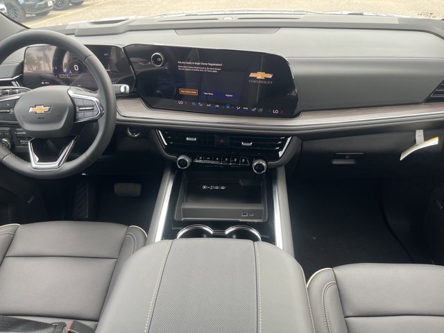 2026 Chevrolet Suburban Premier photo 13