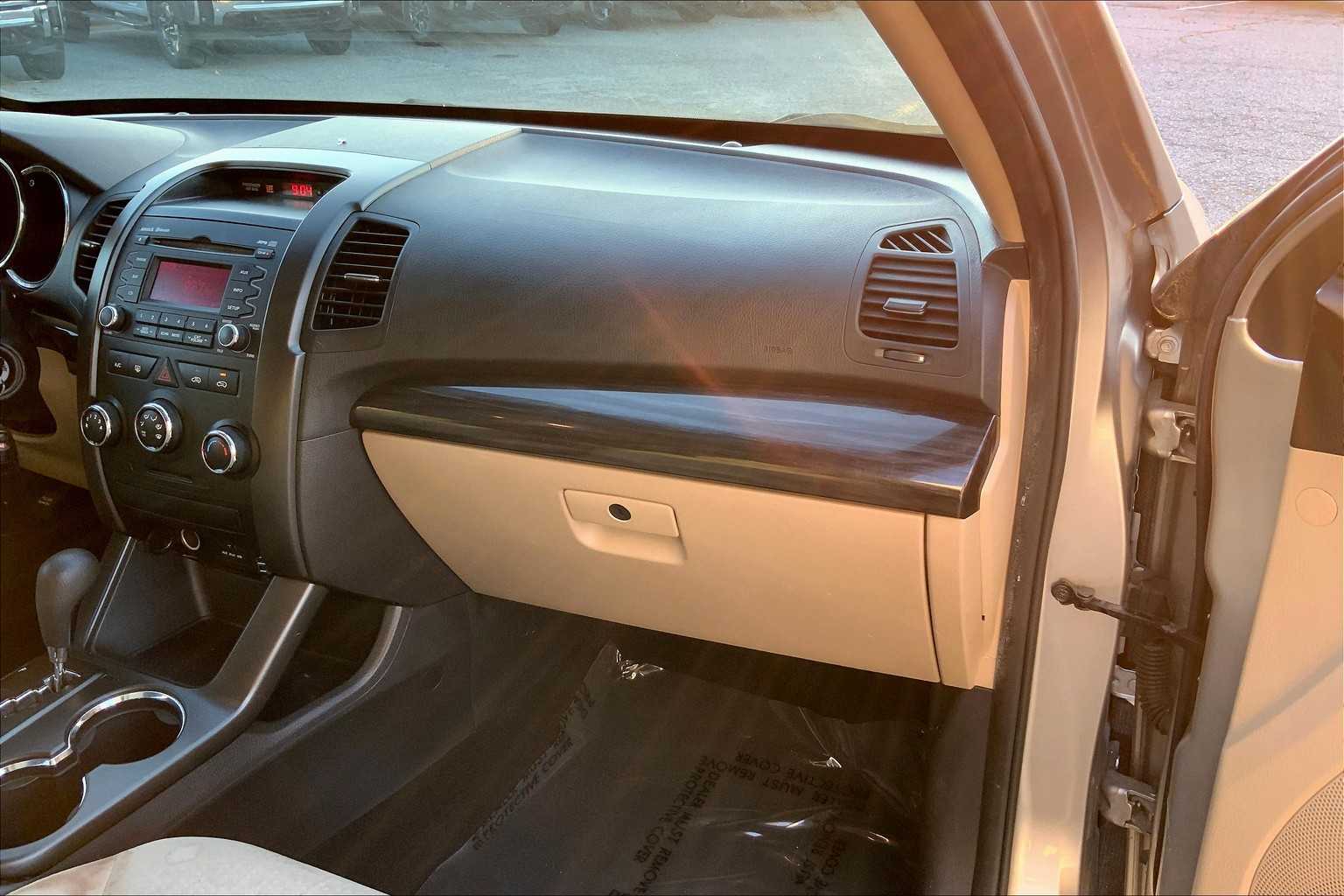 2013 Kia Sorento LX photo 17