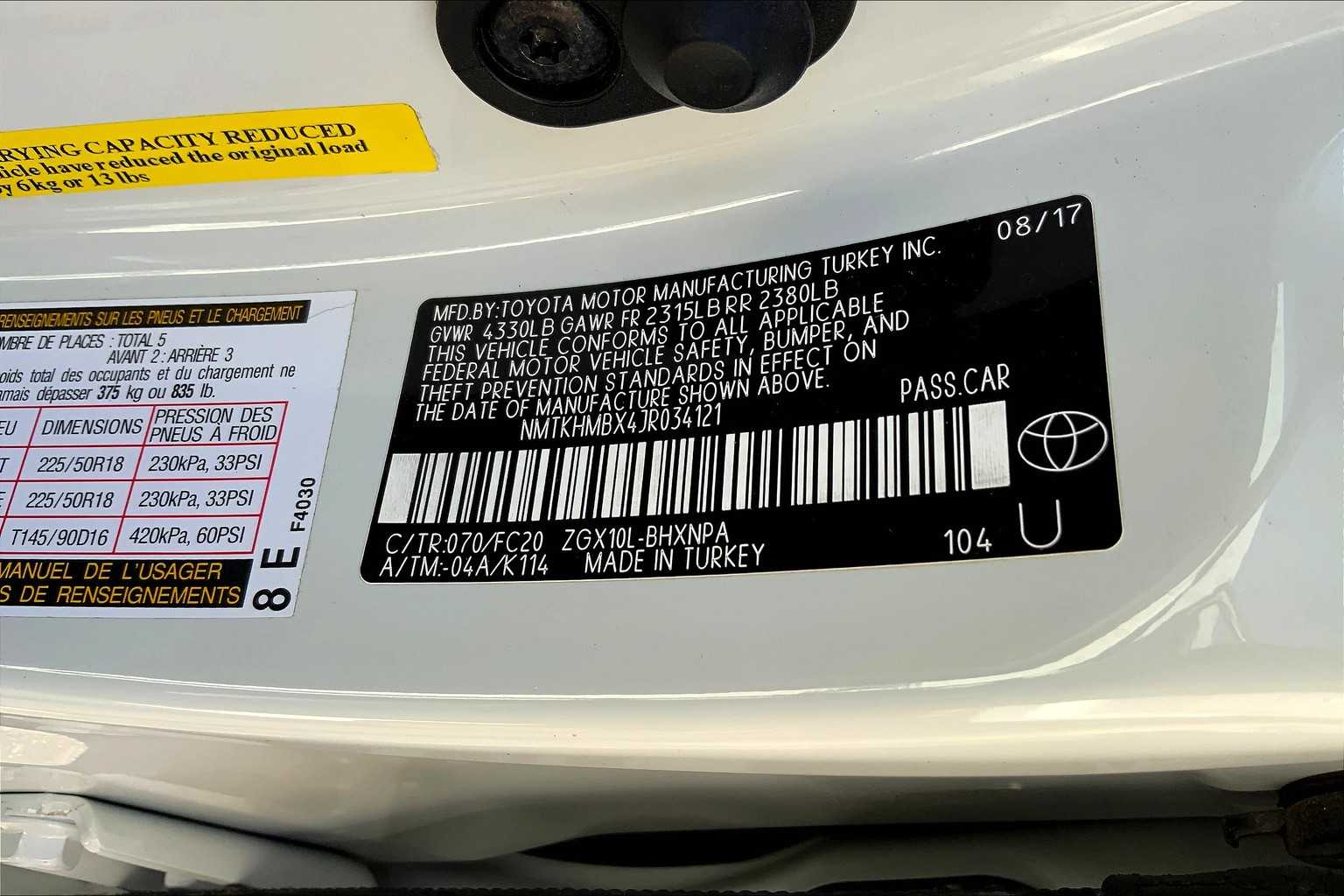 2018 Toyota C-HR XLE photo 31