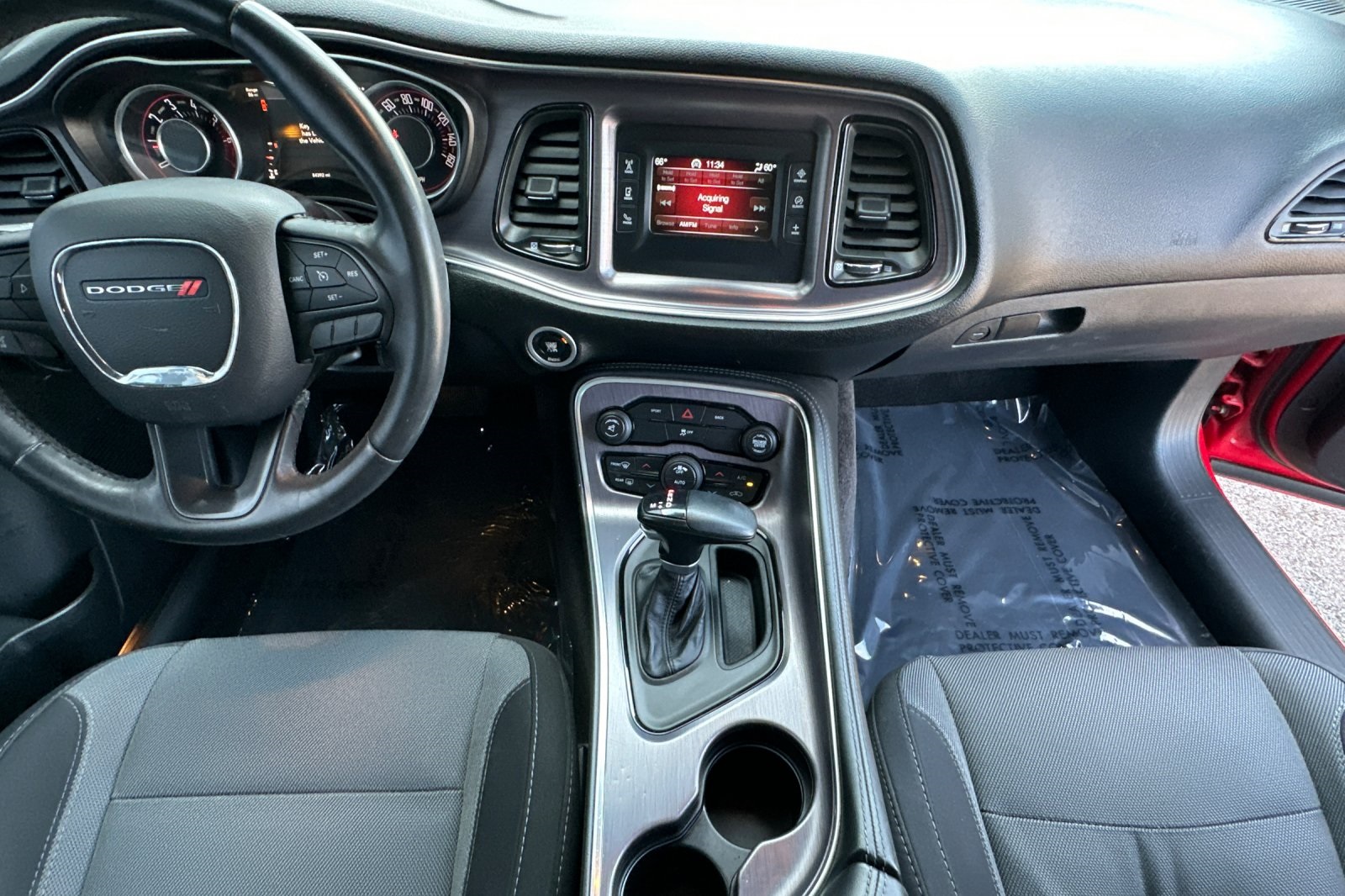 2016 Dodge Challenger SXT photo 14