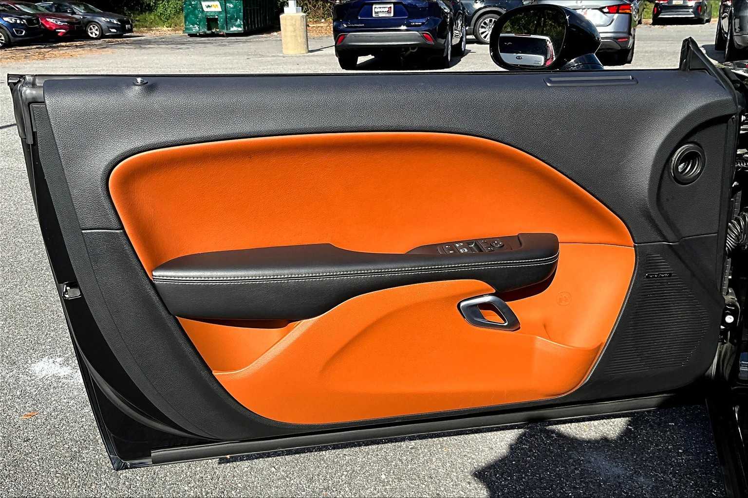 2016 Dodge Challenger SRT8 392 photo 21