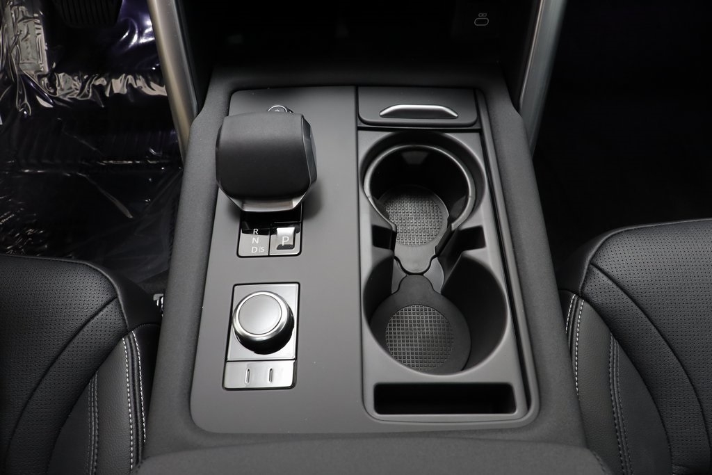 2025 Land Rover Discovery S photo 9