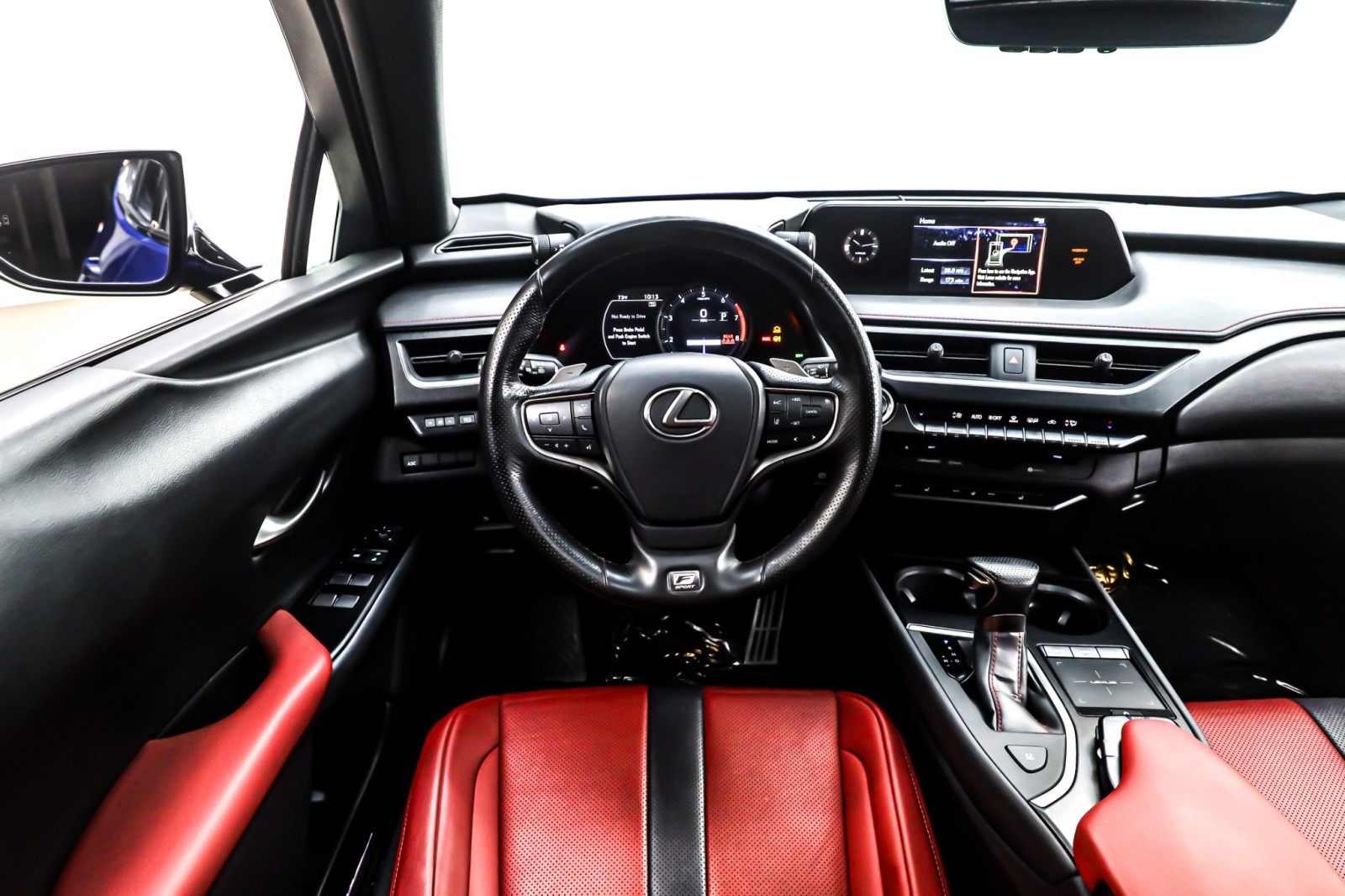 2019 Lexus UX 200 F SPORT photo 4