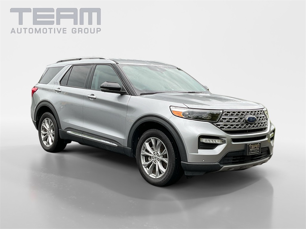 2022 Ford Explorer Limited's photo
