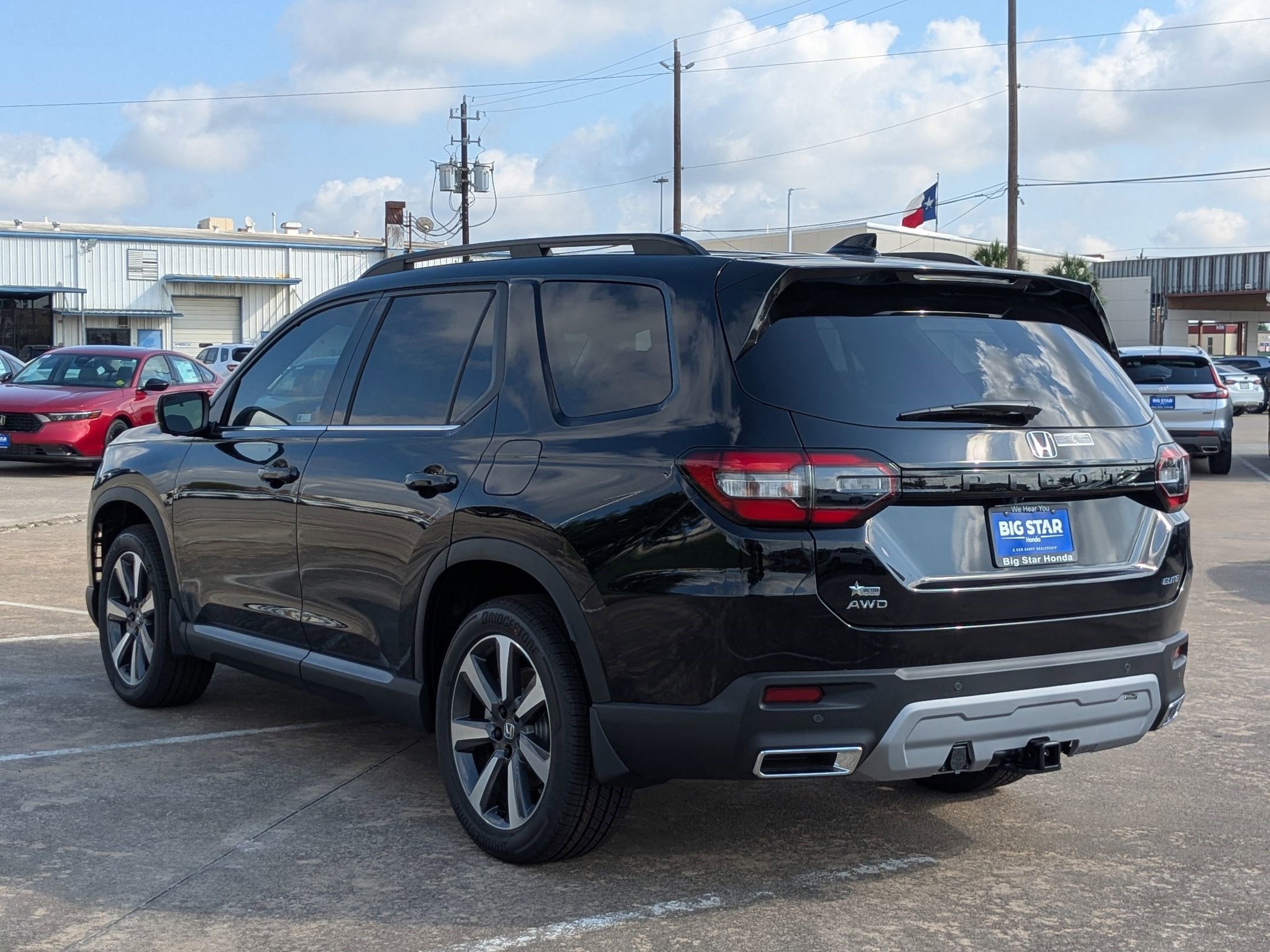 2025 Honda Pilot Elite photo 4