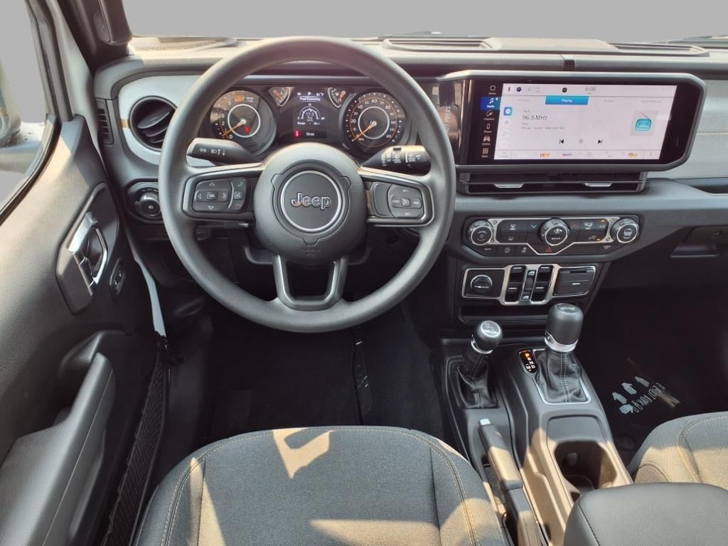 2025 Jeep Wrangler Sport photo 4