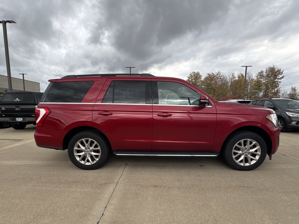 2020 Ford Expedition XLT photo 2