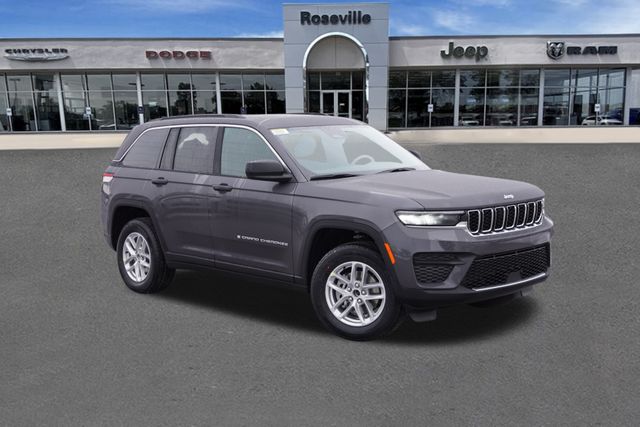 2025 Jeep Grand Cherokee Laredo's photo
