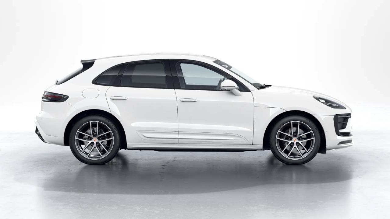 2026 Porsche Macan T photo 7