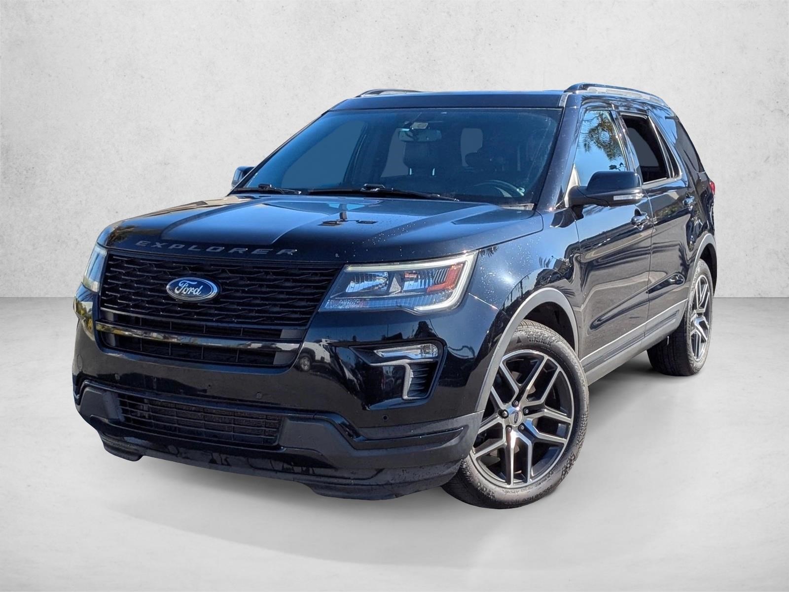 2018 Ford Explorer Sport's photo
