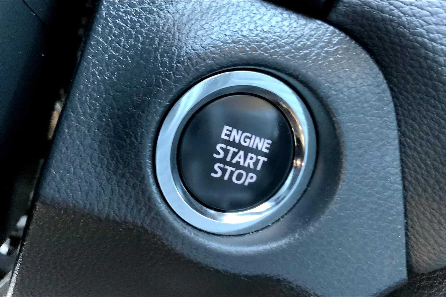 2024 Toyota RAV4 XLE photo 31
