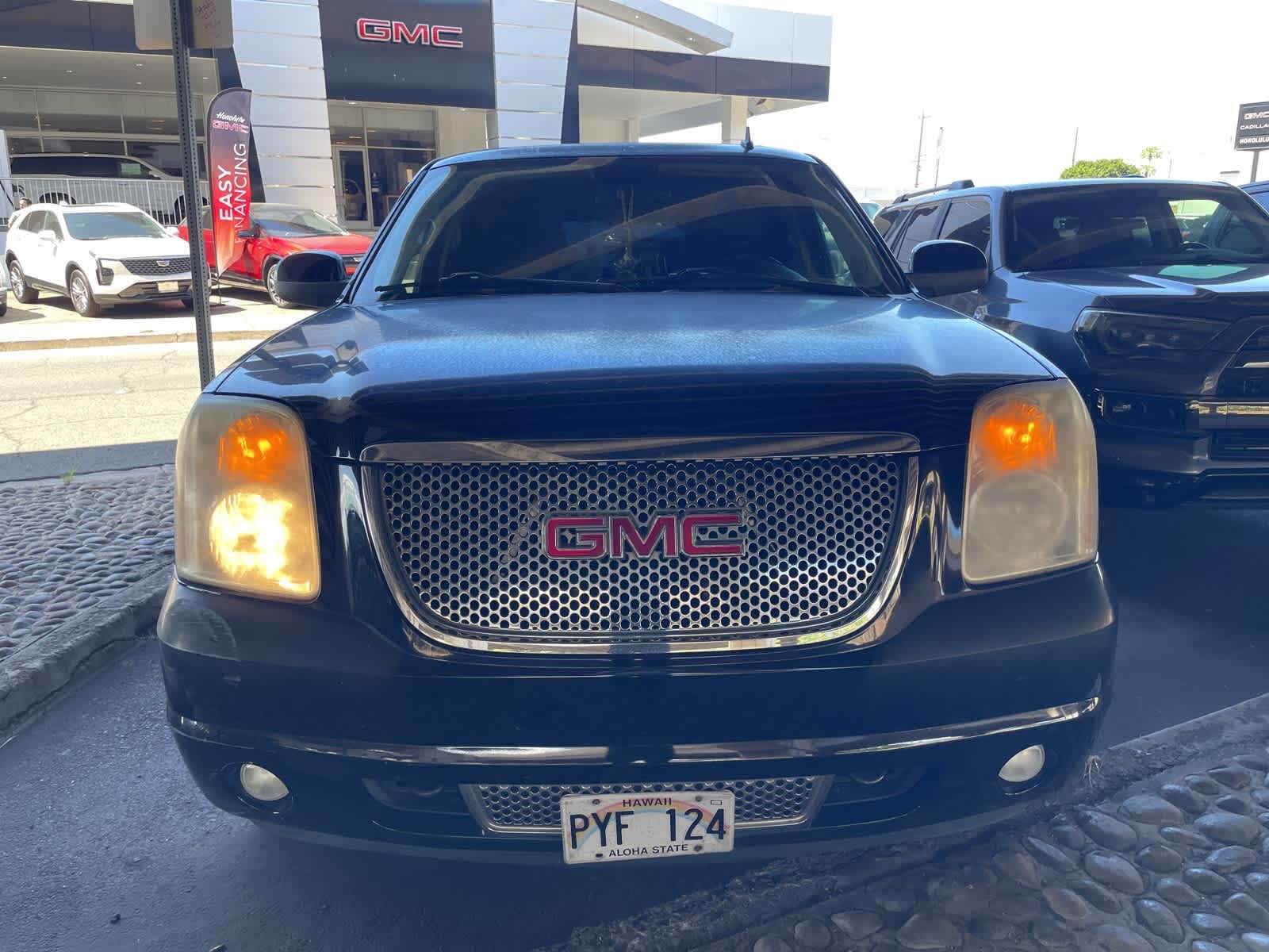 Used 2009 GMC Yukon Denali with VIN 1GKFC032X9R120710 for sale in Honolulu, HI