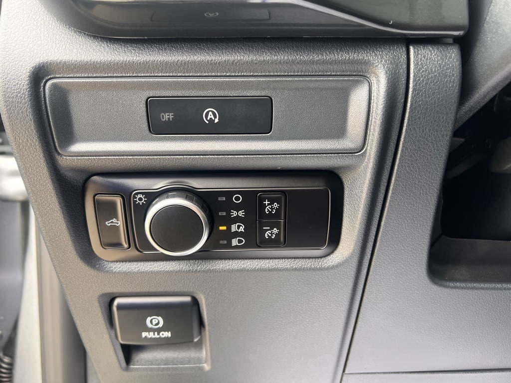 2025 Ford F-150 STX photo 19