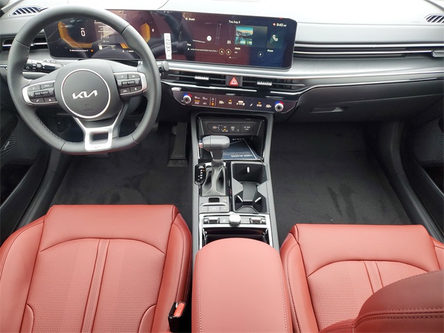 2025 Kia K5 GT-Line photo 12