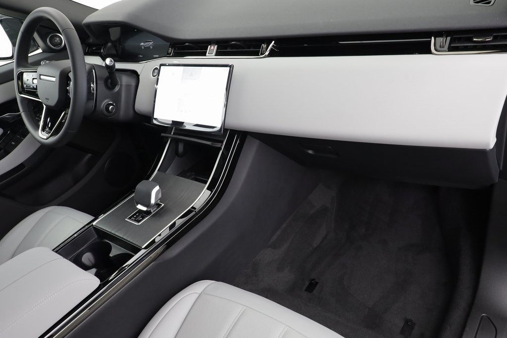 2026 Land Rover Range Rover Evoque S photo 18