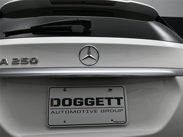 2019 Mercedes Benz GLA 250 photo 19