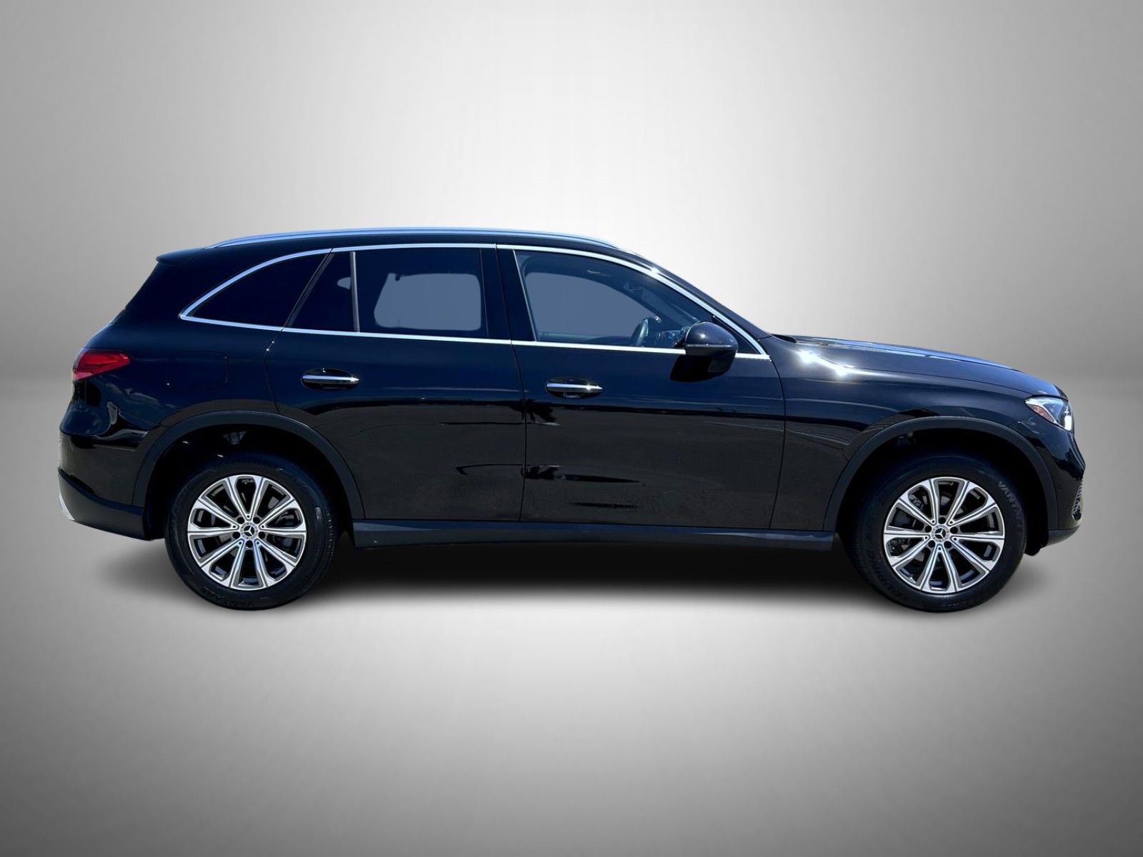 2024 Mercedes Benz GLC 300 4MATIC photo 4