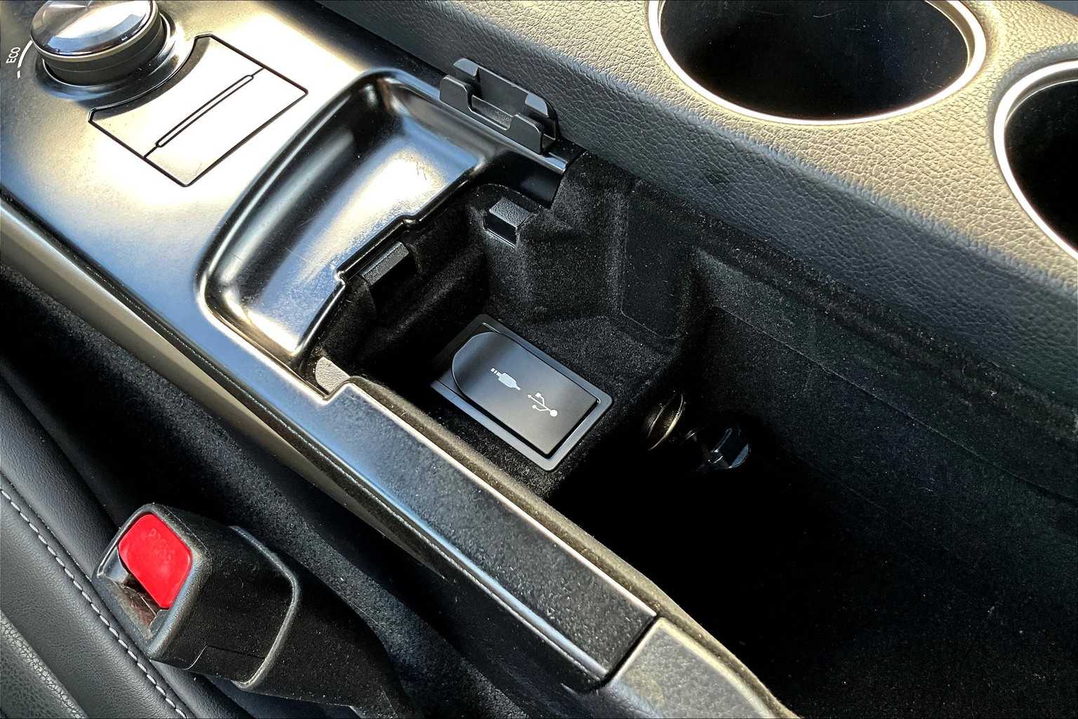 2014 Lexus IS 250 photo 30