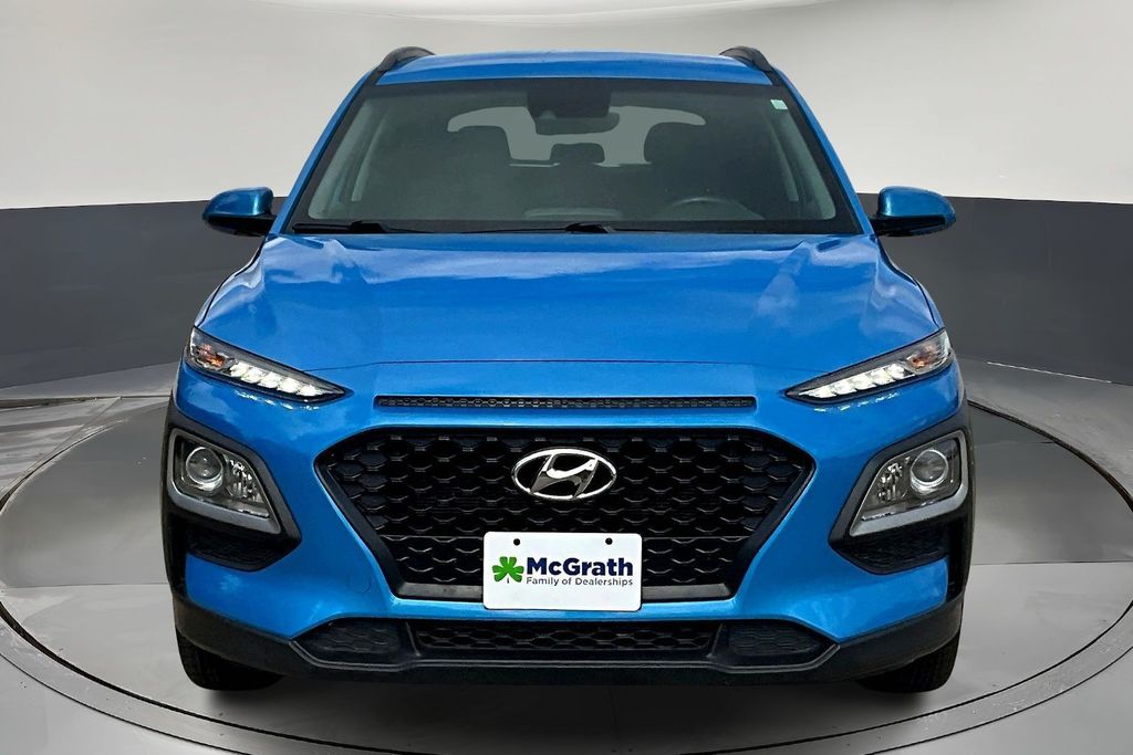 2020 Hyundai Kona SEL photo 2