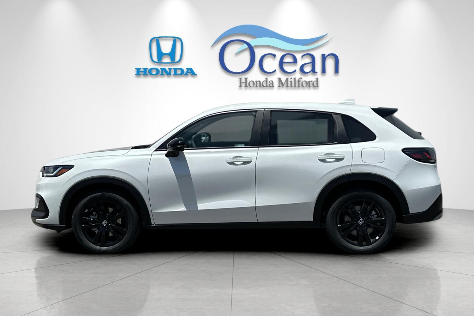 2026 Honda HR-V Sport photo 2