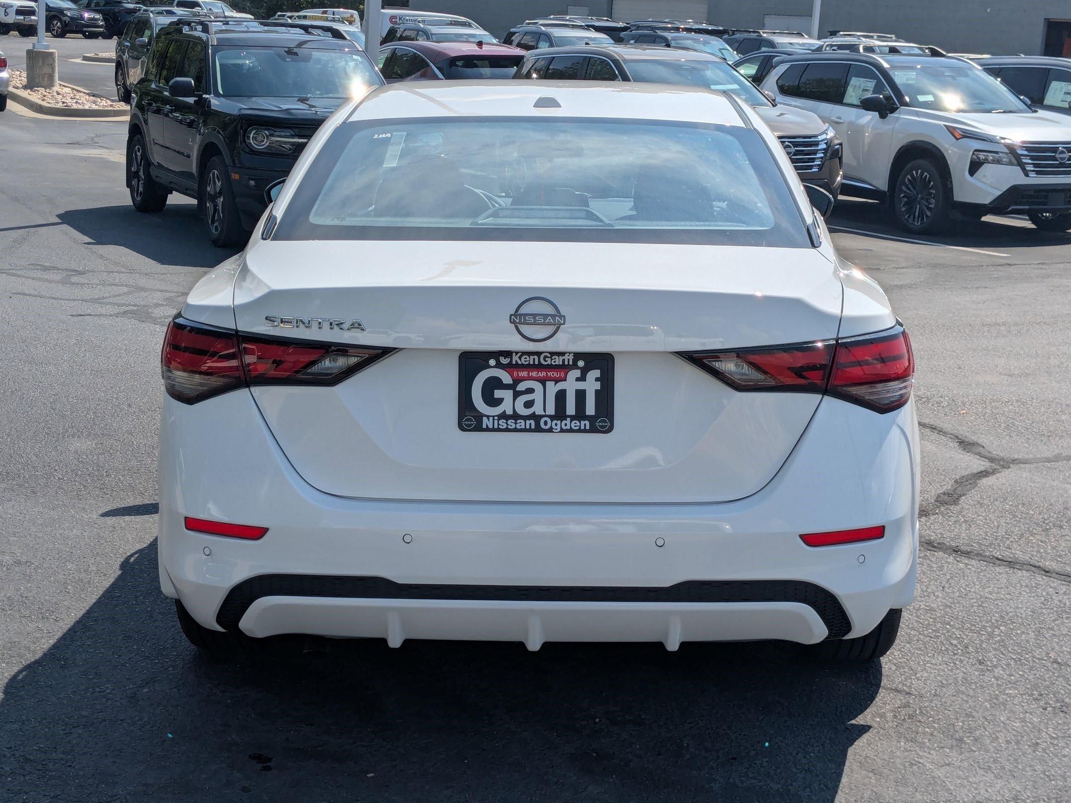 2025 Nissan Sentra SV photo 4