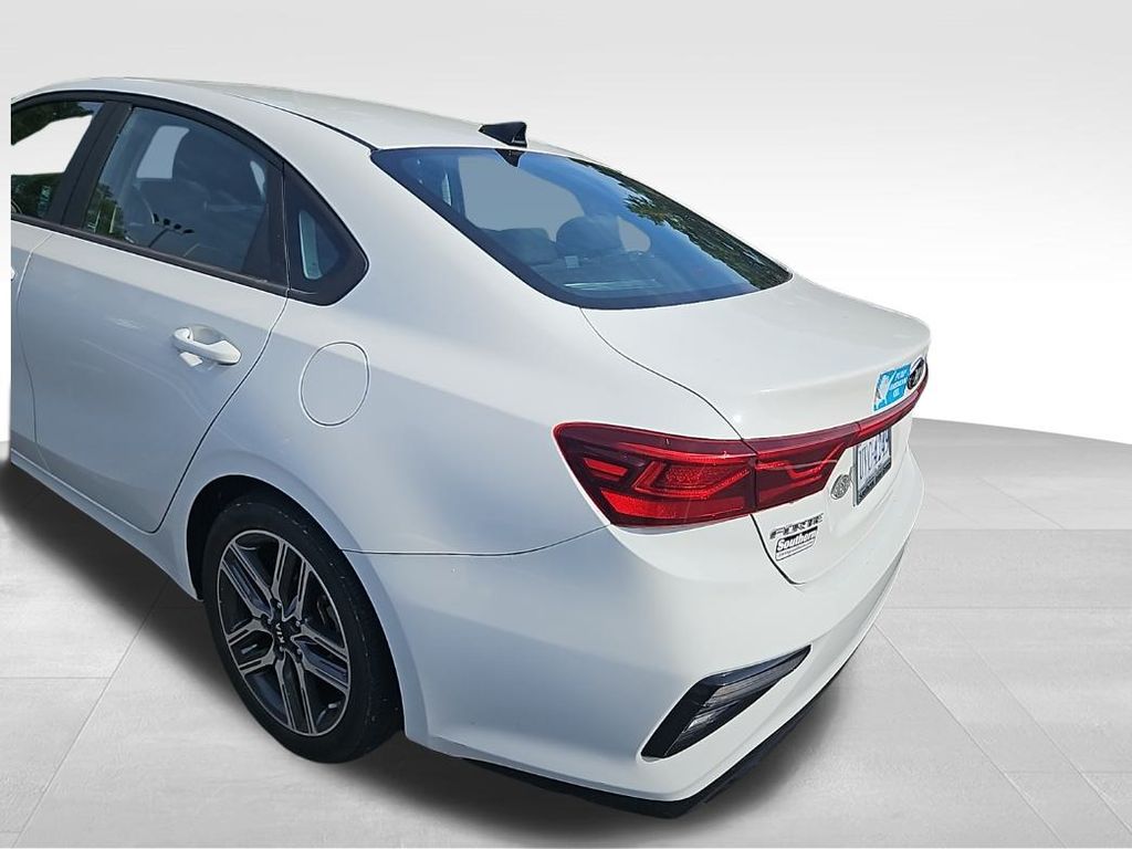2019 Kia Forte S photo 3