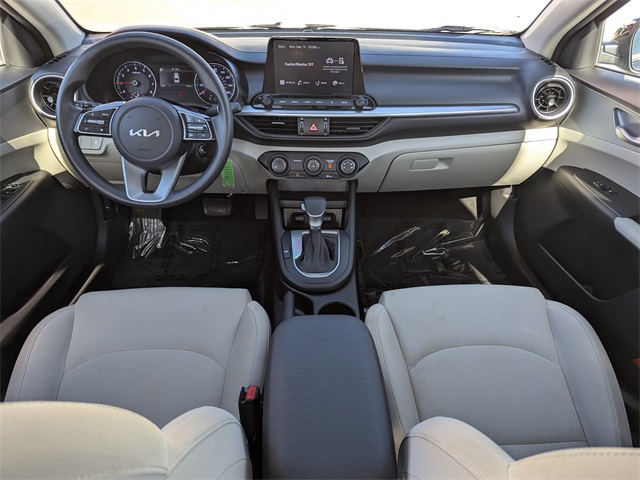 2023 Kia Forte LXS photo 7