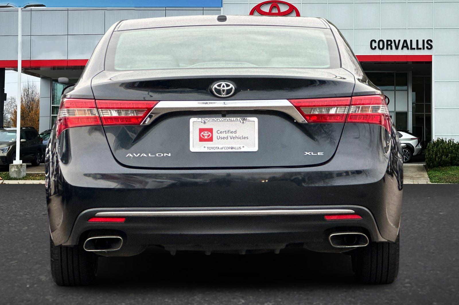 2016 Toyota Avalon XLE photo 4