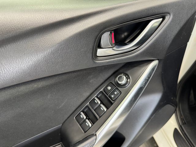2017 Mazda Mazda6 Sport photo 32